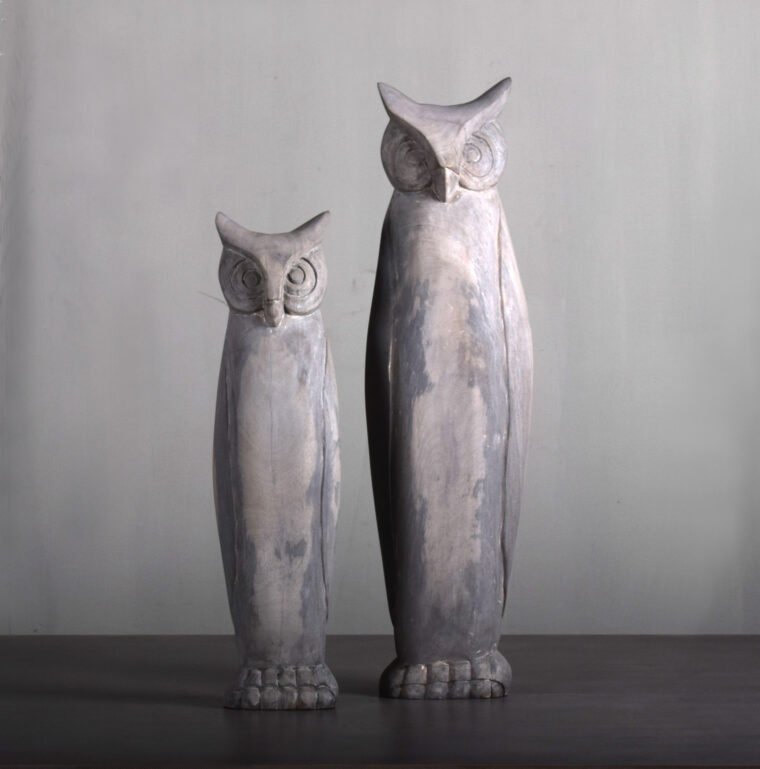 Villa 2 Wooden owl made of Solid Mango Wood is Hand Carved By amazing Artisans in India. The Finish the owl features is Rich Gray Vintage Finish.